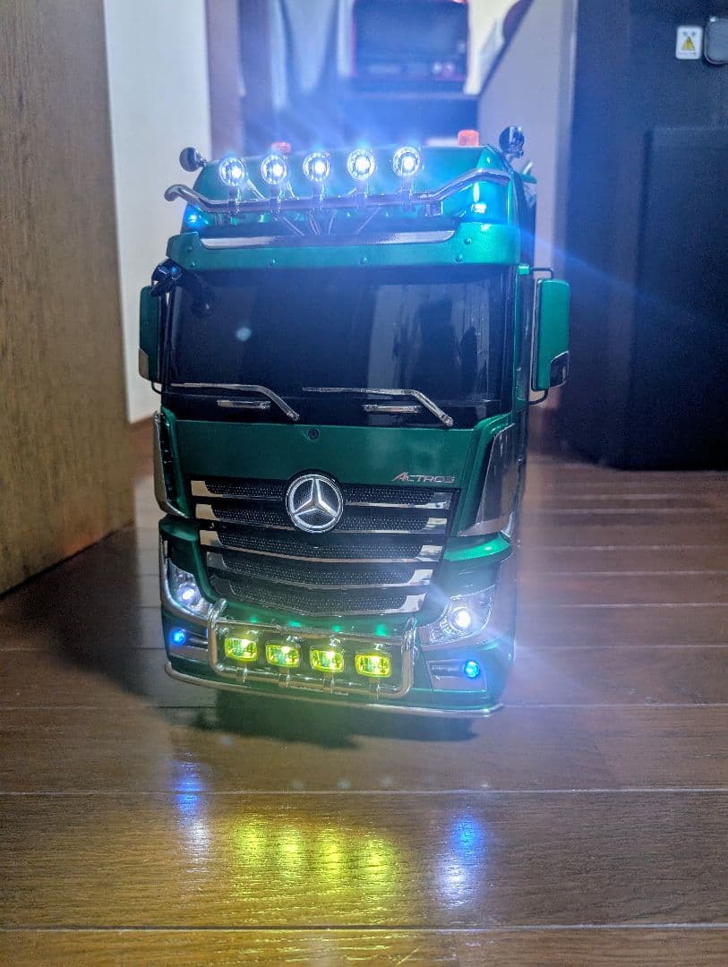 タミヤ1/14 メルセデス・ベンツアクトロス６×4 フルオペ、すぐ遊べます。