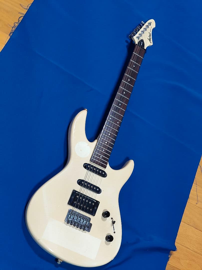 値下げ状態 良好Aria Pro II VA-353 ギター ソㇷトケース付