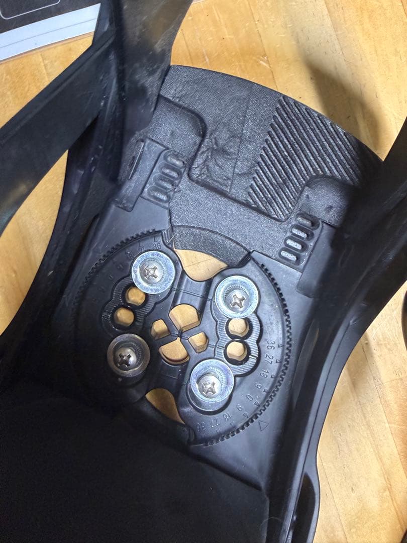 burton mission mサイズ ウイング付き 美品 即決送料込 バートン
