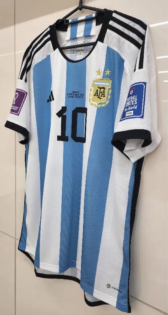 アルゼンチン代表２０２２W杯決勝　マッチデイ付き＆ W杯パッチ付き メッシ＃１０