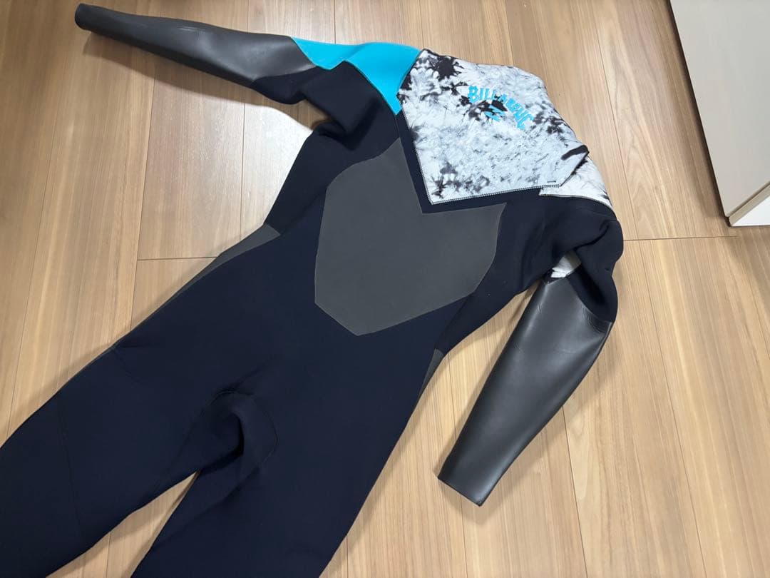 ★美品・日本製★お洒落　ビラボン　セミドライ　ウエットスーツ　サーフィン
