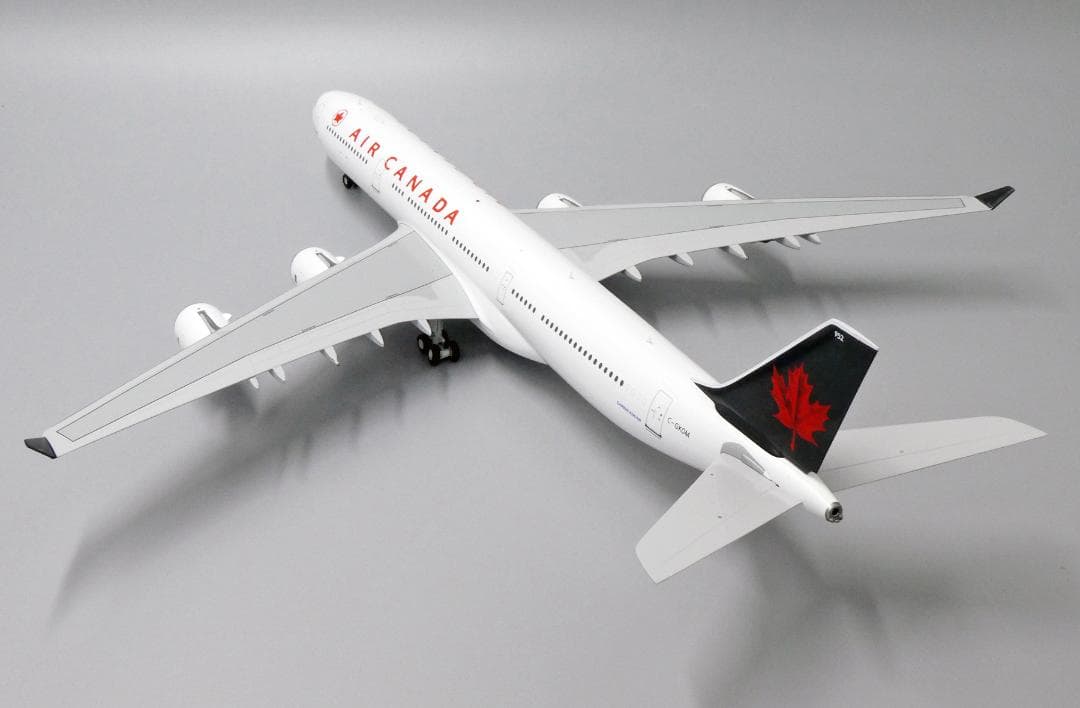 エアカナダ A340-500 C-GKOM 1/200