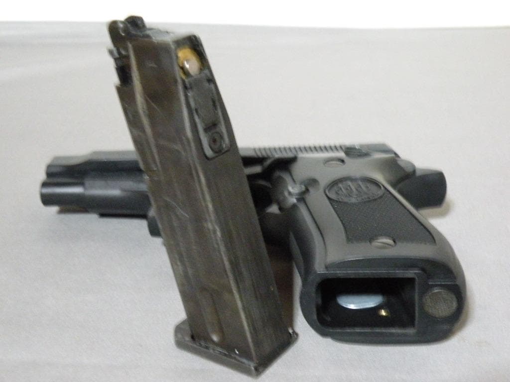 A*a様 ウエスタンアームズ ベレッタ M84F BB ブローバック WA M8
