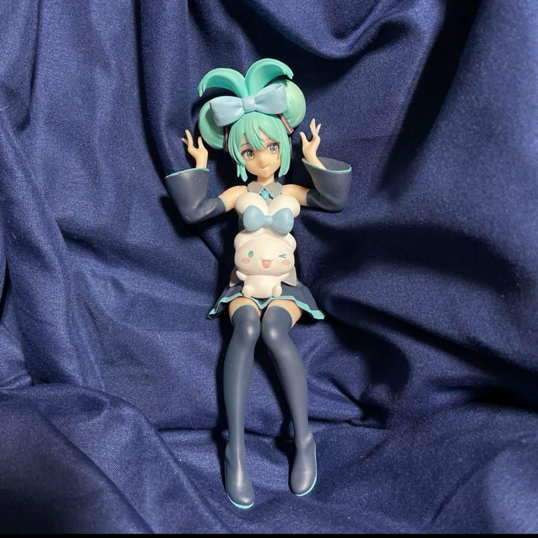 初音ミク×シナモロール フィギュア