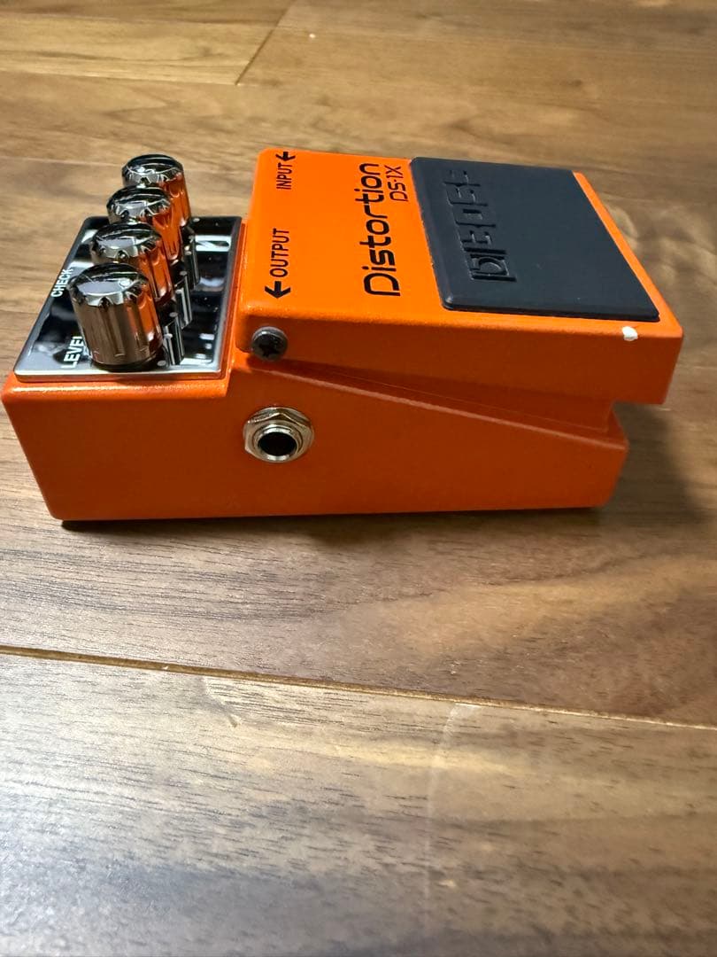 BOSS DS-1X ディストーション 箱、説明書など付属 ギター エフェクター