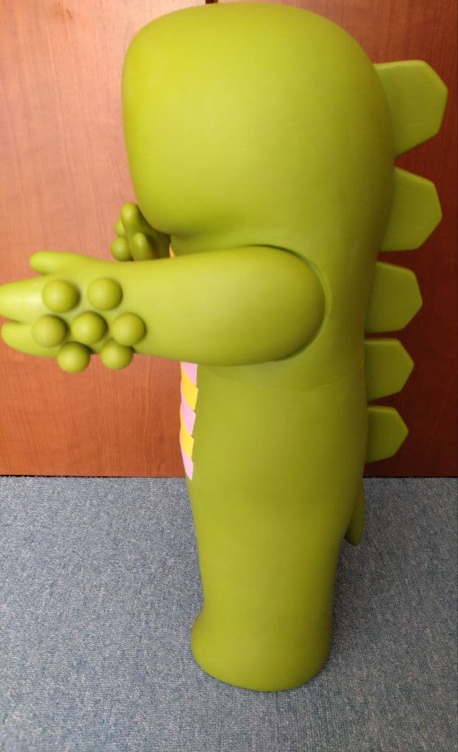 でっかいガチャピン　フィギュア