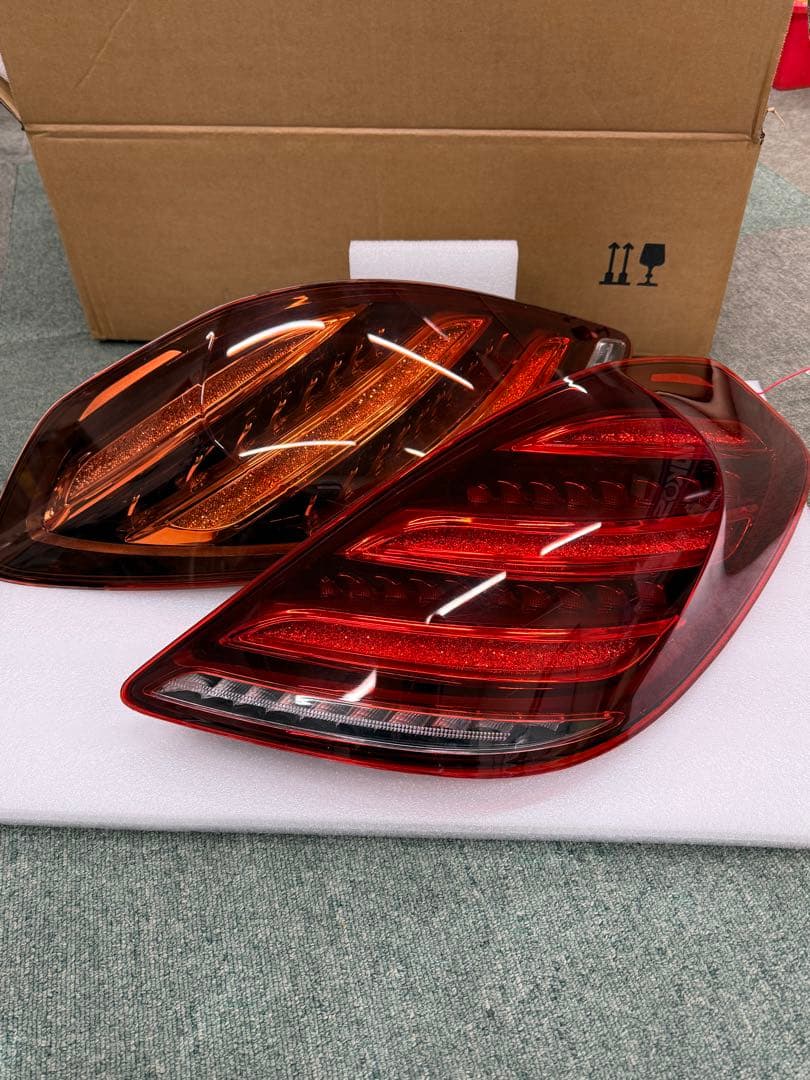 W222 後期　社外品テール　カミングホームファンクション付　送料込み