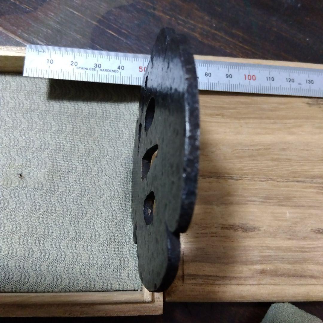 【値下げ】鍔　木瓜形　串団子透かし　打目地模様　明珍派？　桃山〜江戸？　美品