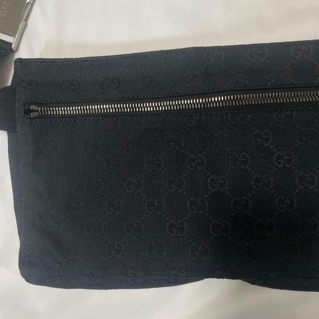 Gucci グッチ ボディーバッグ 斜め掛け ブラック 黒 　GG
