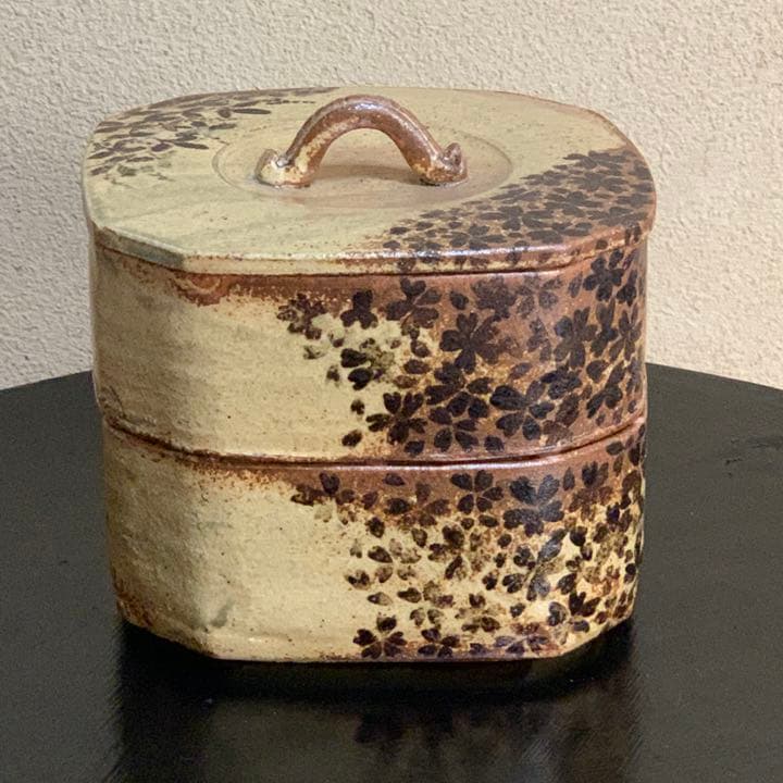 灰釉春秋重箱