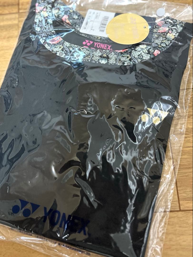 ヨネックス　レディース　Tシャツ　最新デザイン　新品　テニス　黒　花柄　Lサイズ