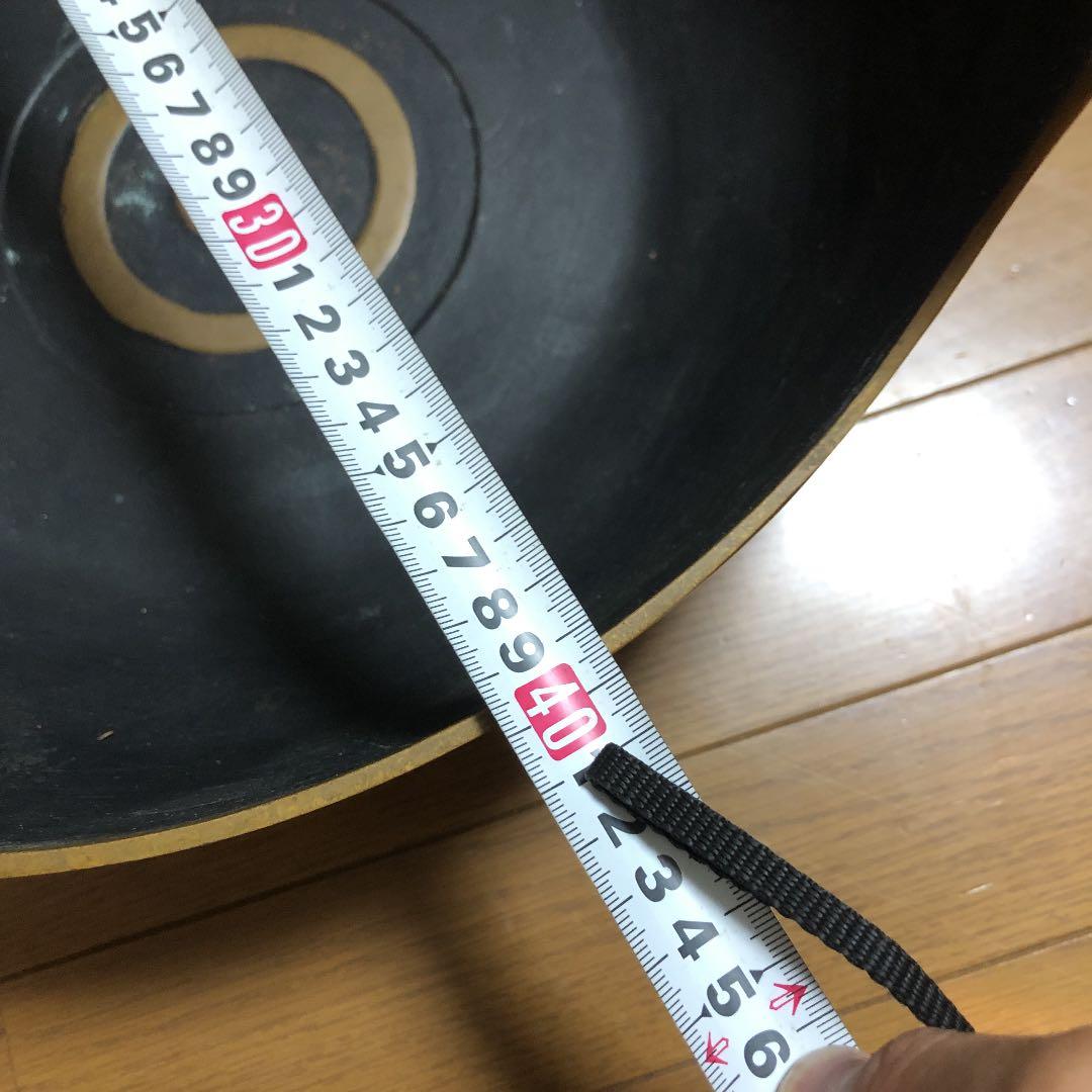 イタリア真鍮製品。磨けばピカピカになります。直径400、高さ145、重さ13キロ
