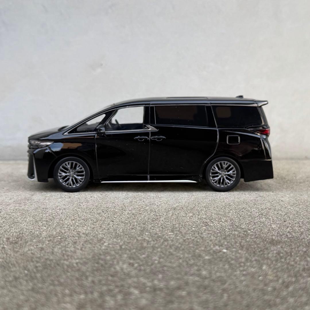 1/30 トヨタ ヴェルファイア カラーサンプル ミニカー