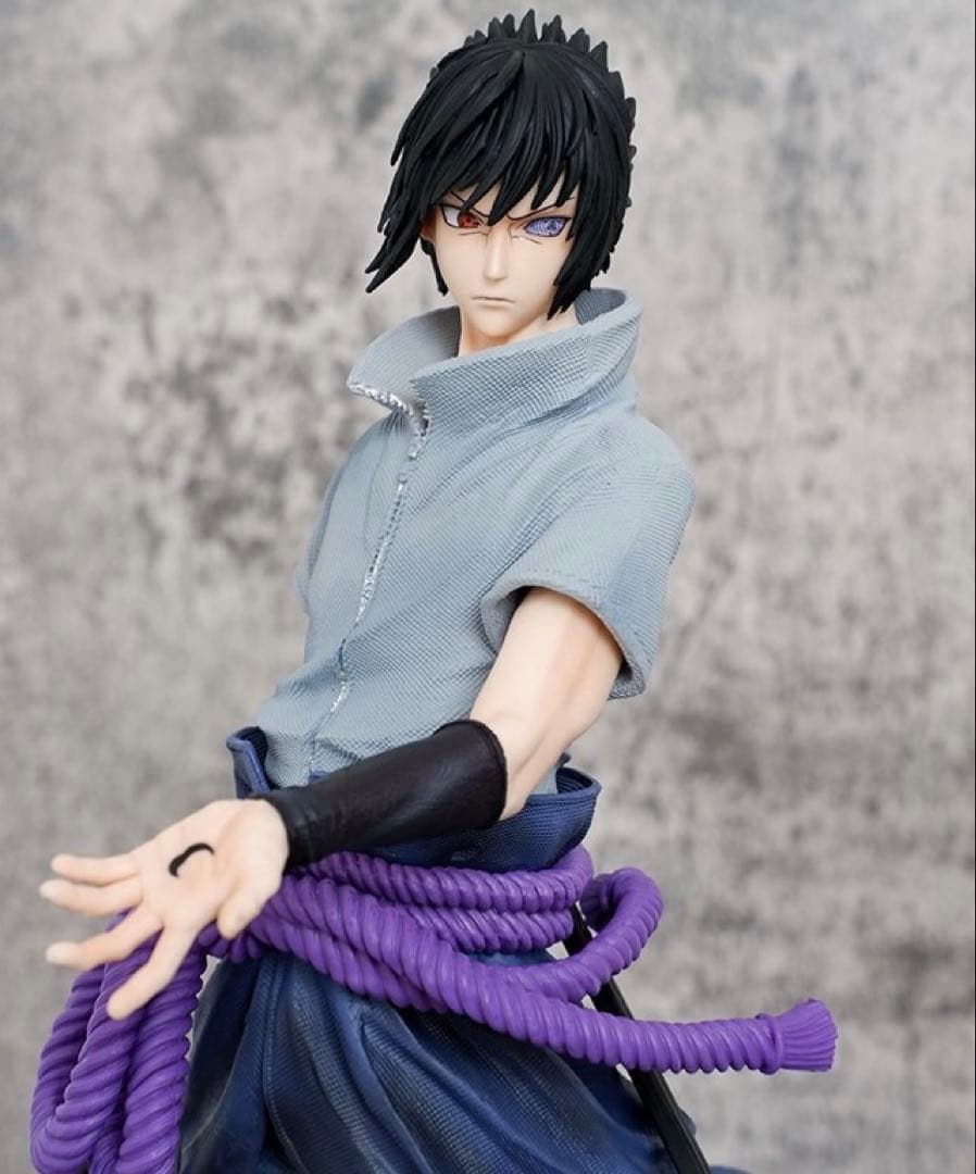 NARUTO ナルト　うちはサスケ　高さ37cm 海外フィギュア