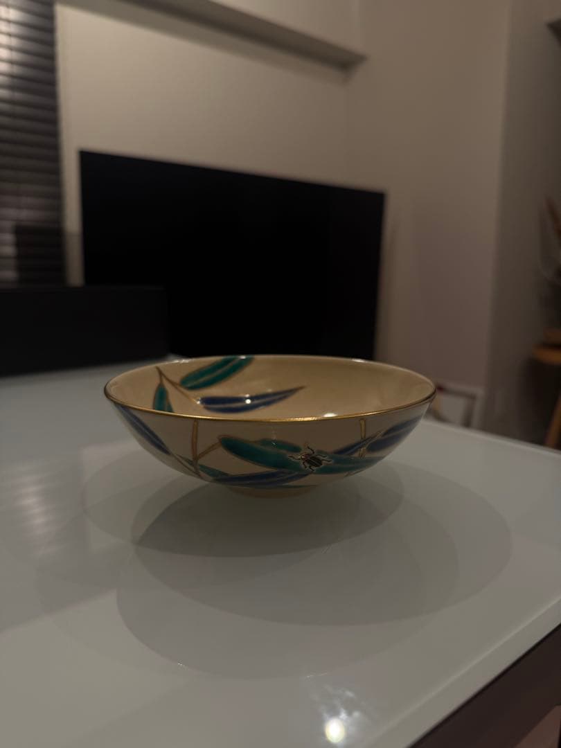 花虫文平茶碗　鳴滝窯