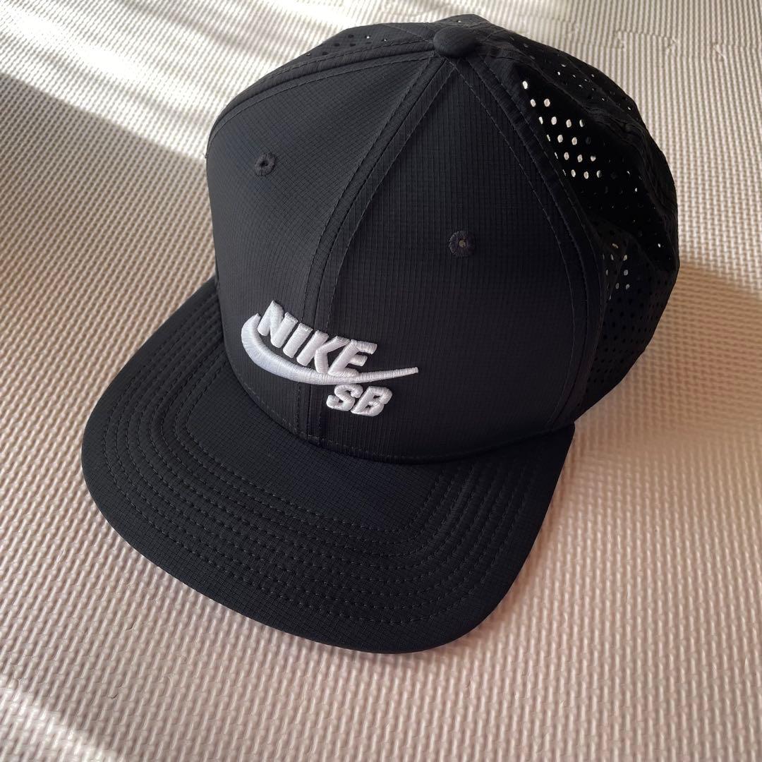 美品 廃盤 NIKE SB メッシュ キャップ 希少 激レア 帽子 刺繍ロゴ 黒