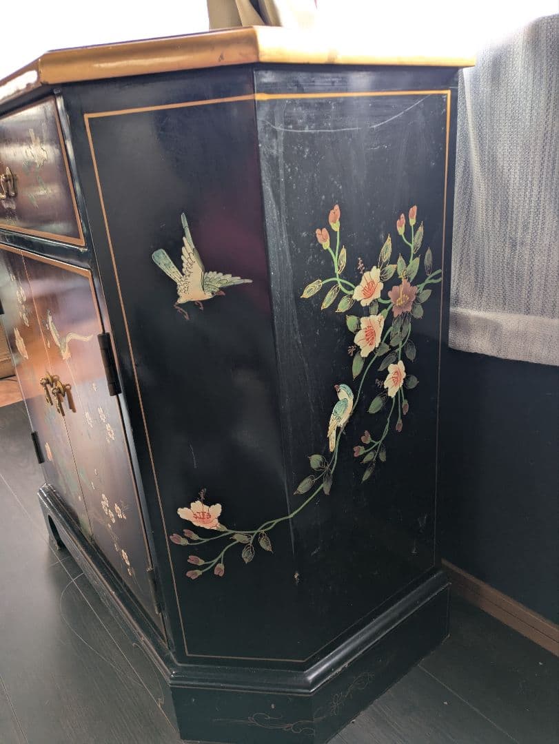 送無料！芸術品　シノワズリ　サイドボード　チェスト　中国家具　金箔　アンティーク