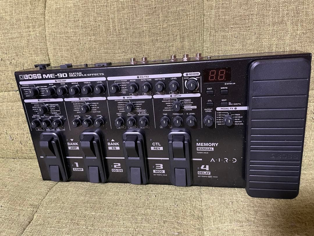 BOSS ME-90 ギターマルチエフェクター