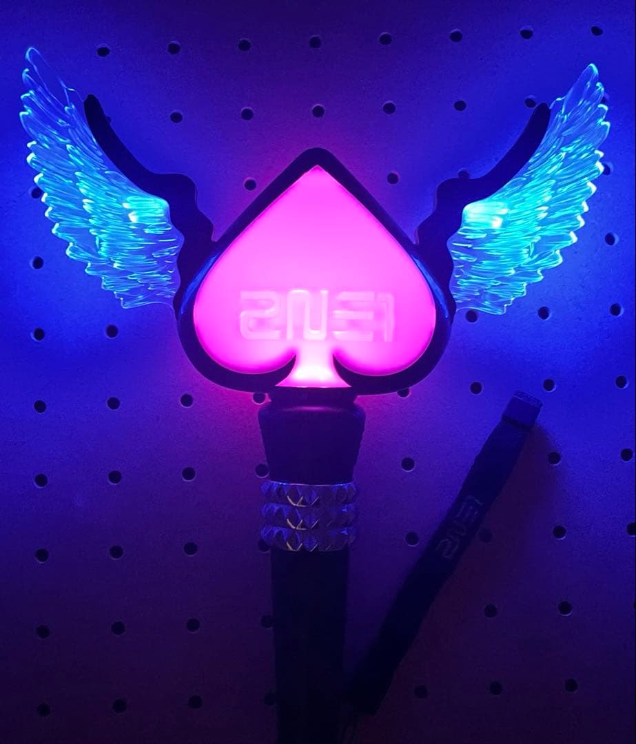 【レア】♦︎2NE1♠︎/初期/ペンライト/ブラックジャック