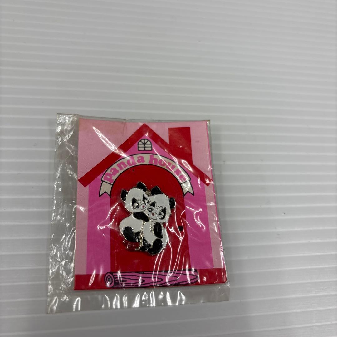 サンリオ パンダハウス ピンバッジ　ブローチSanrio Panda House