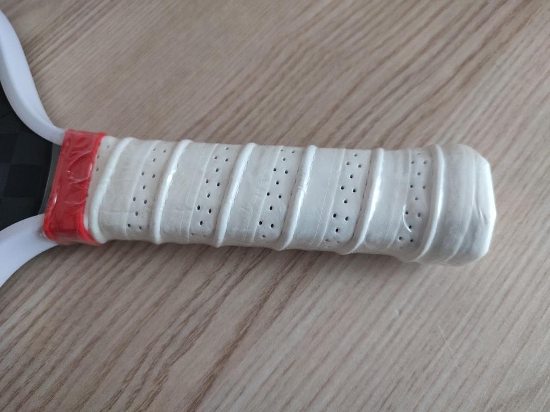 ピックルボール パドル 生カーボン Vanguard Pro Invikta