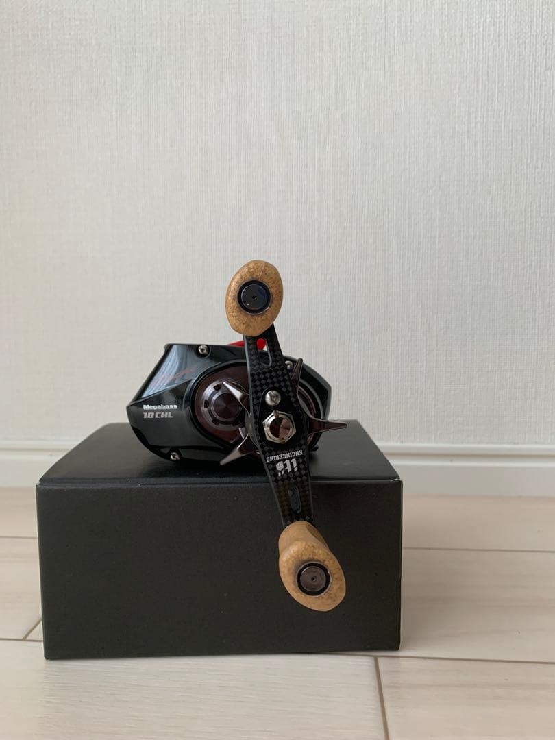 美品　Megabass Orochi 左巻きリール 6.3：1