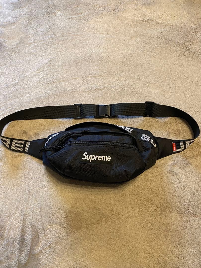 Supreme ボディバッグ・ウエストポーチ ブラック