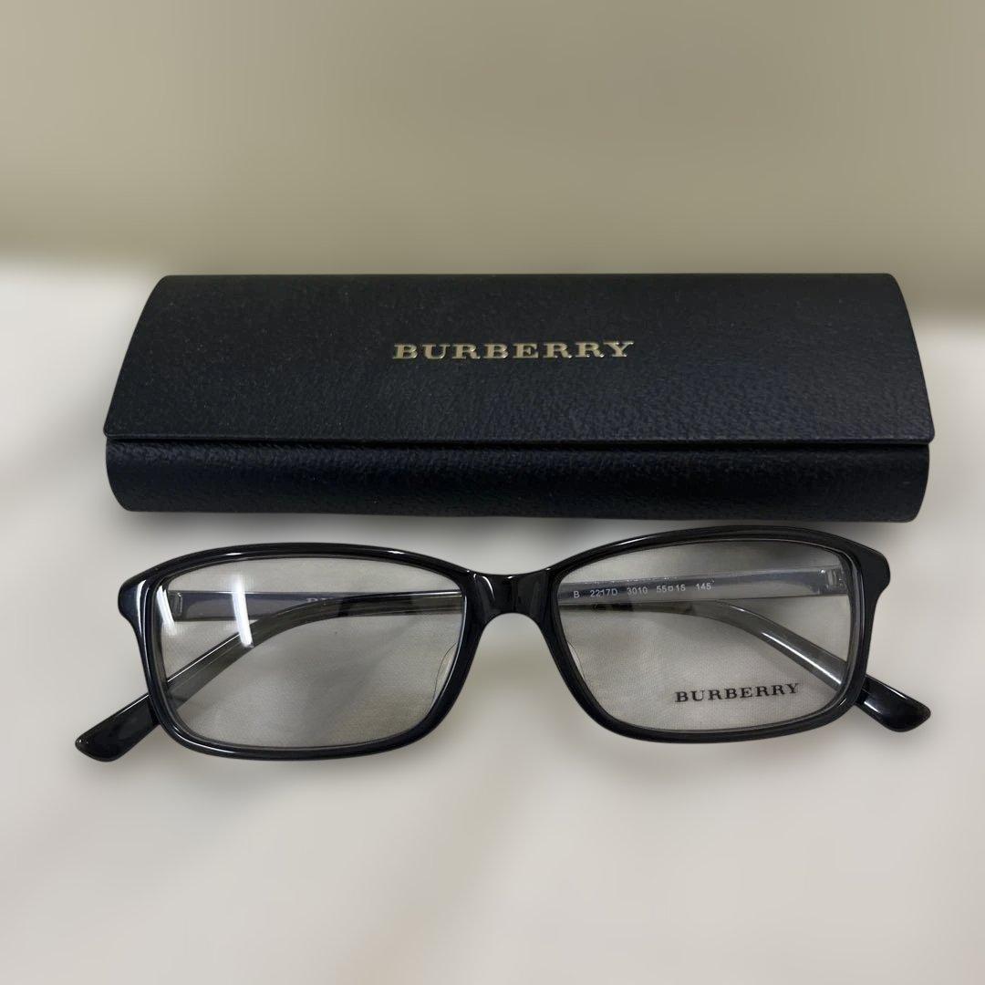 BURBERRYのメガネ