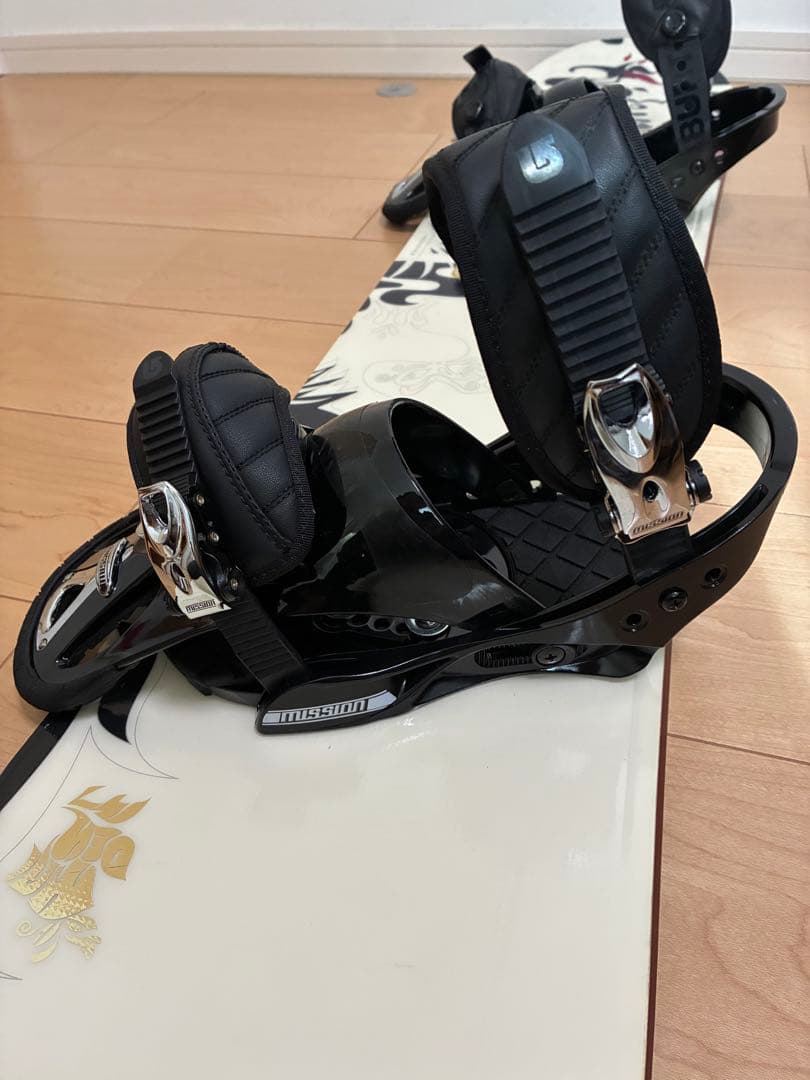 SALOMON MAIDEN 147cm✖️BURTON MISSION サイズS