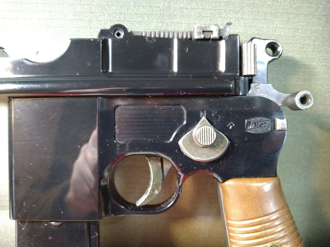 外観は極美品！フジミ模型製モーゼルM712　ガスガン！ガス漏れのため要整備品！