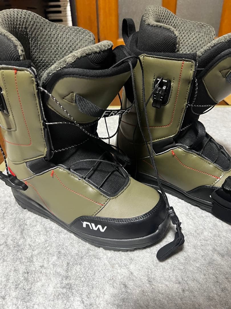 美品　North wave FREEDOM 27.0 23-24