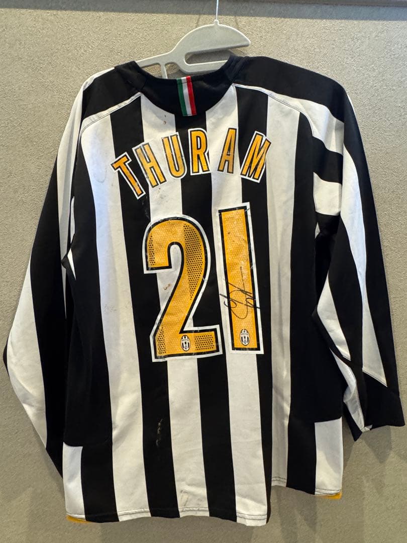 実着用 サイン入りユベントス トゥラム THURAM 21番