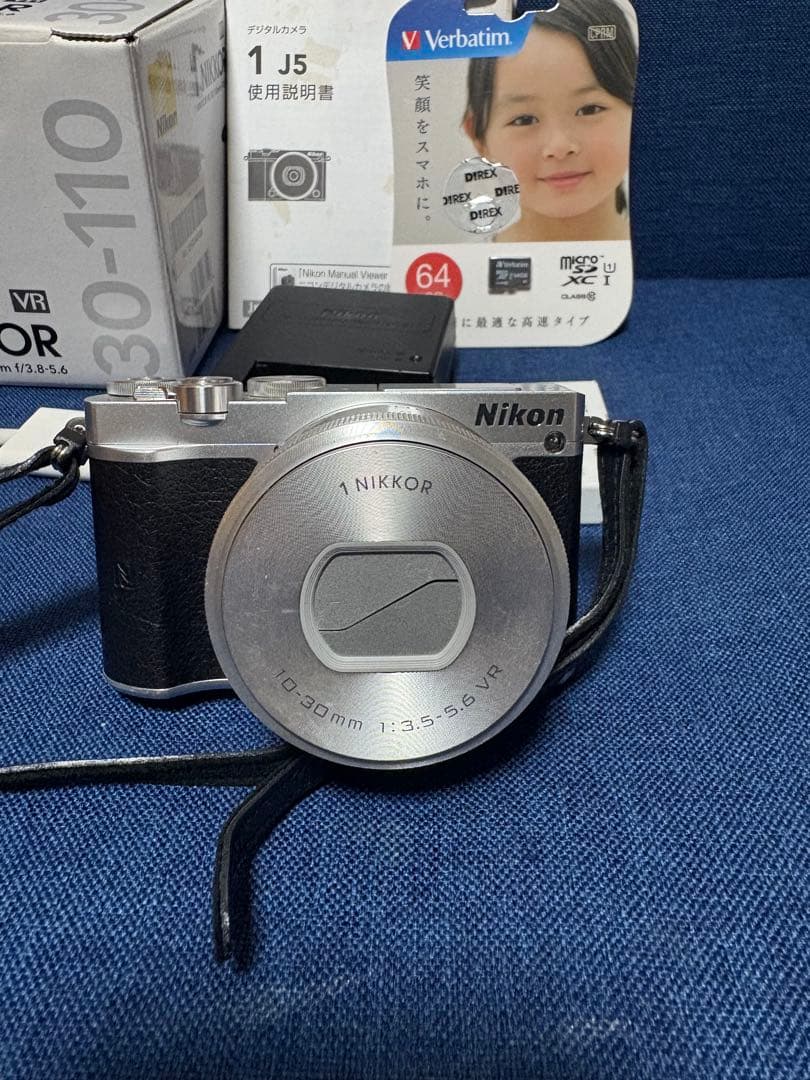 どん　Nikon 1 J5 ミラーレス一眼カメラ