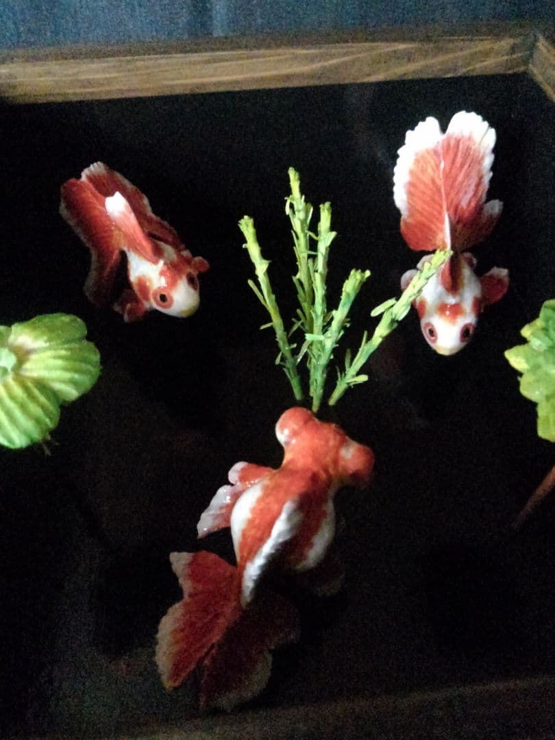 木彫りの金魚