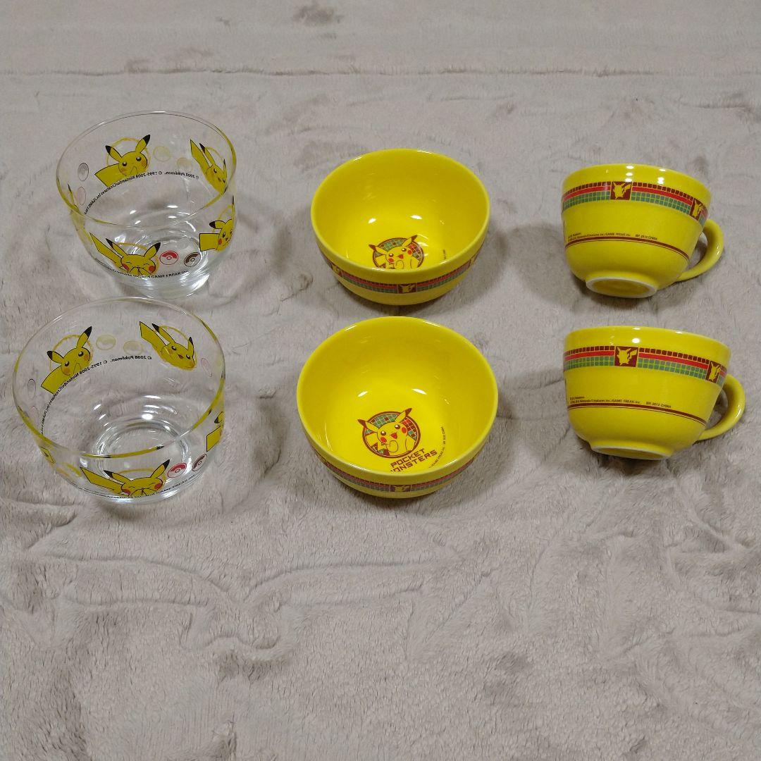 ピカチュウ　皿、マグカップ、食器まとめ