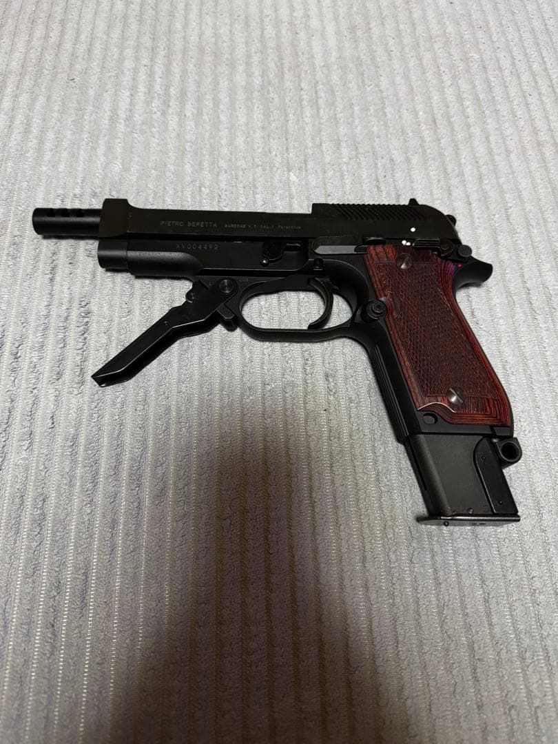 KSC M93RⅡ system7 ガスガン　木製グリップ　木製ガンスタンド