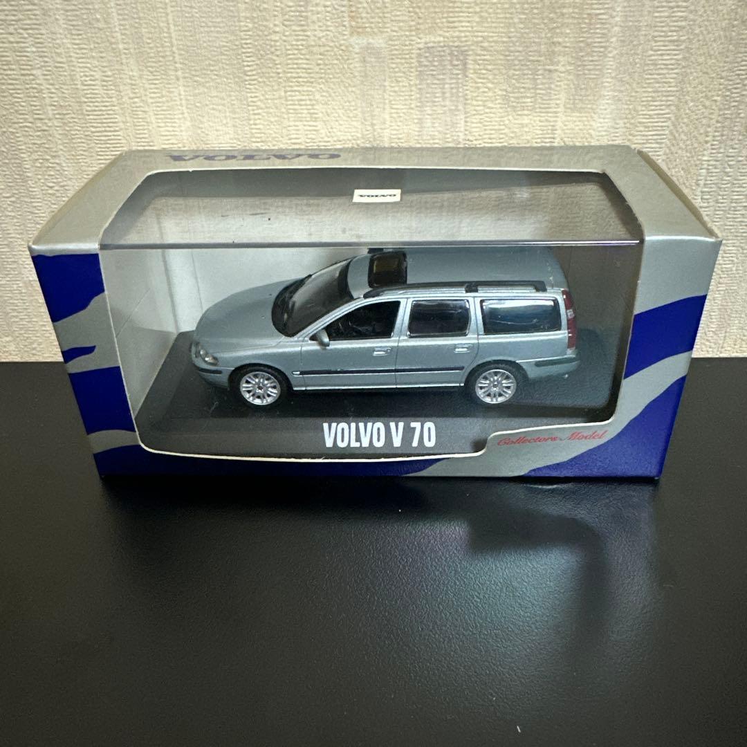 ボルボ V70 1/43 スケールモデル　ミニチャンプス