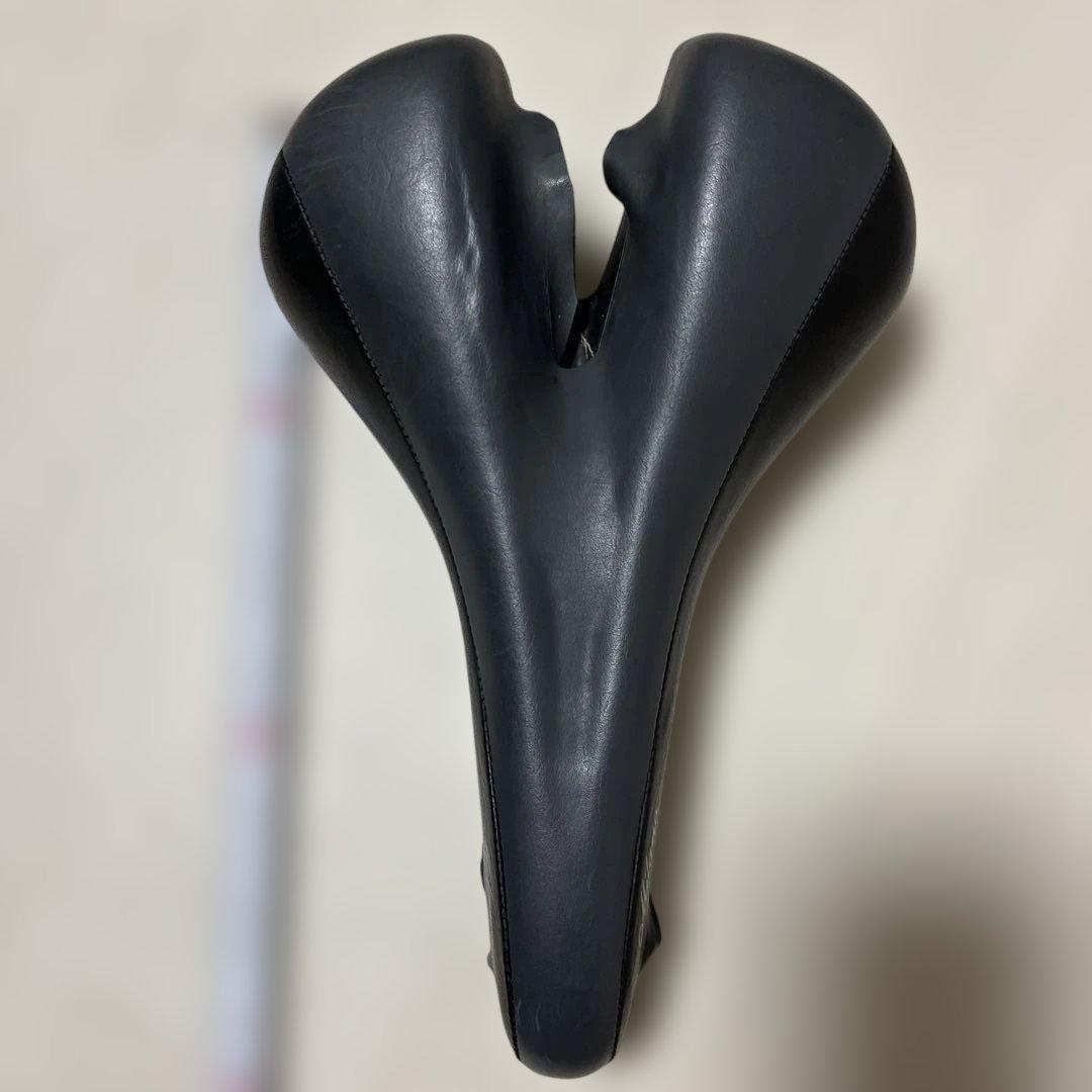 Specialized サドル 黒