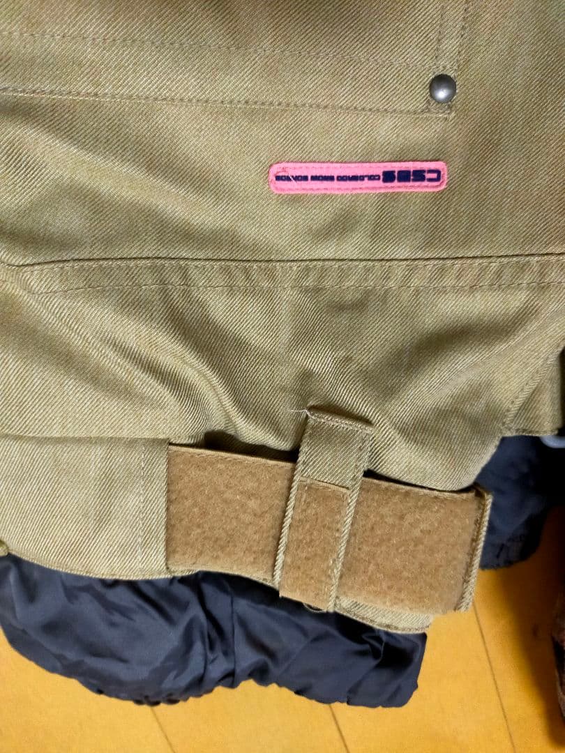 【コスモス】女性用スノーボードウェアセット、そのままゲレンデへ！