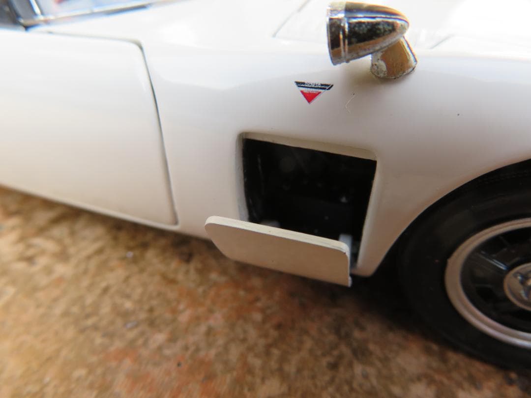 エブロ　1/24　トヨタ2000GT