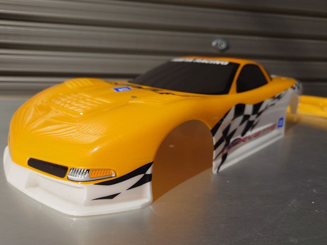 タミヤ コルベット C5-R 　1/10　ラジコン　メーカー完成スペアボディ