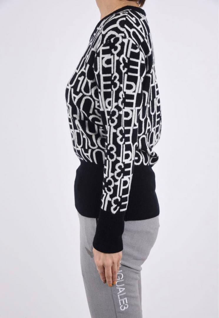 【美品】1PIU1UGUALE3 / 113総柄ロゴ Vネック